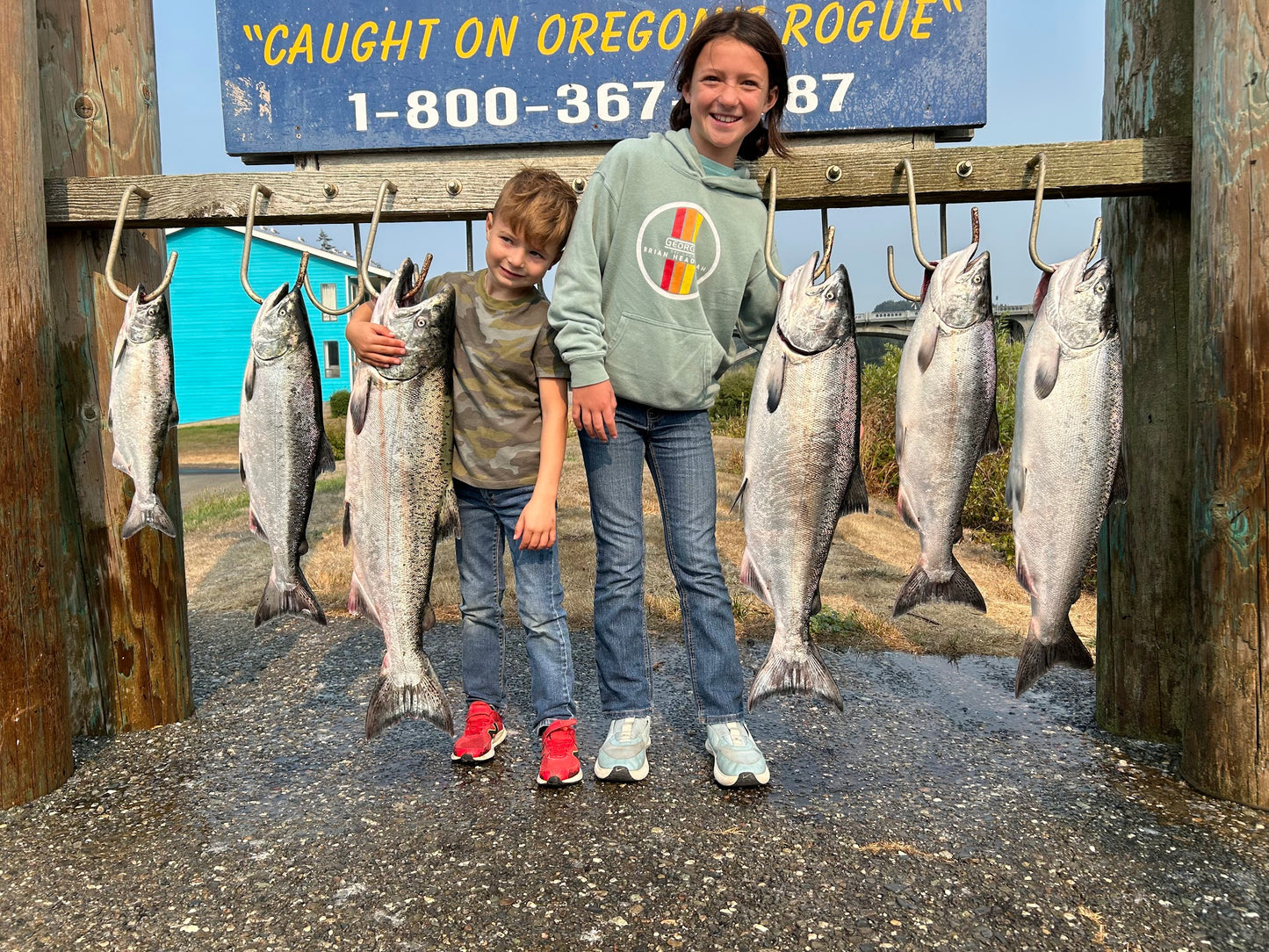 Rogue River Bay Summer Salmon Fishing Trip