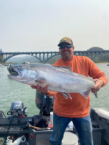Rogue River Bay Summer Salmon Fishing Trip